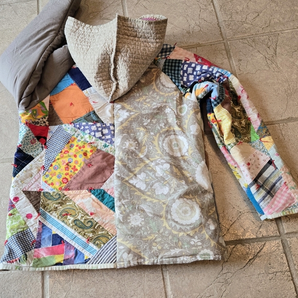 Upcycled Quilt Hoodie M Handmade Hidden Pocket Dont Throw It Out - Picture 4 of 7